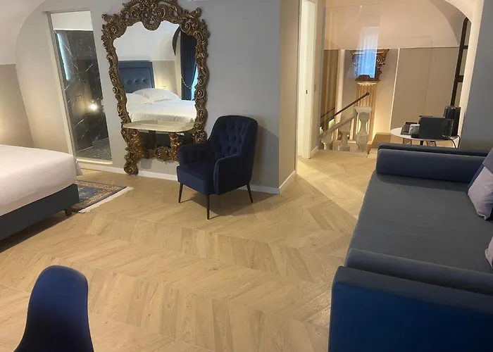 Luxury Blue Suites- Imperial