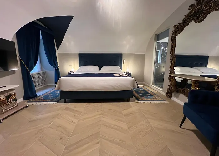 Luxury Blue Suites- Imperial * Rom