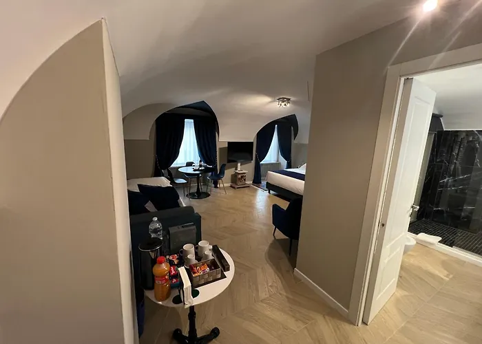 Luxury Blue Suites- Imperial Apartment